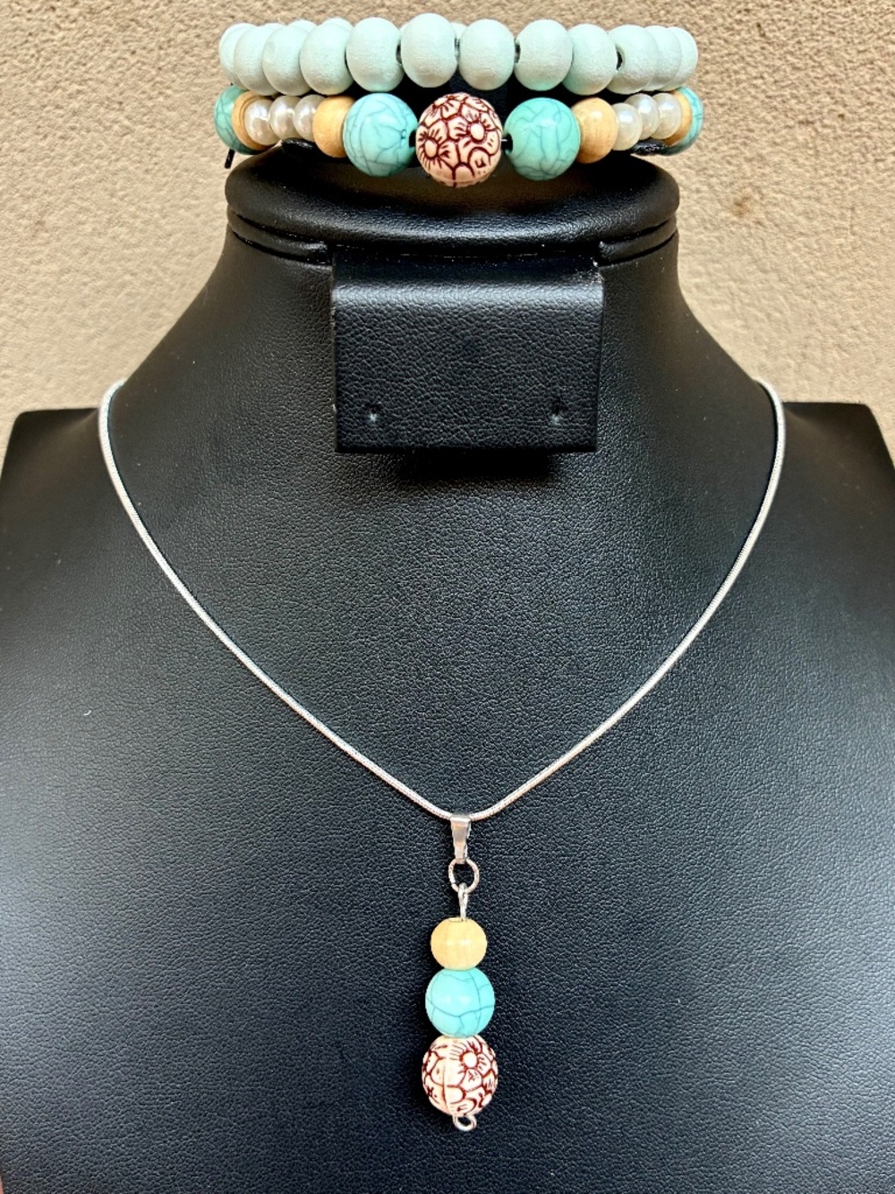 Curated “Beach Vibes” Jewelry Lot, Tweens or Teens - Picture 4 of 10